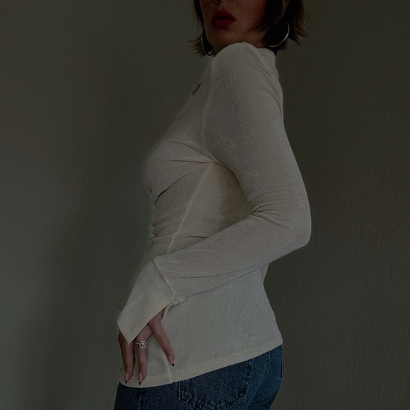 Slinky split hem top - Picture 4 of 8